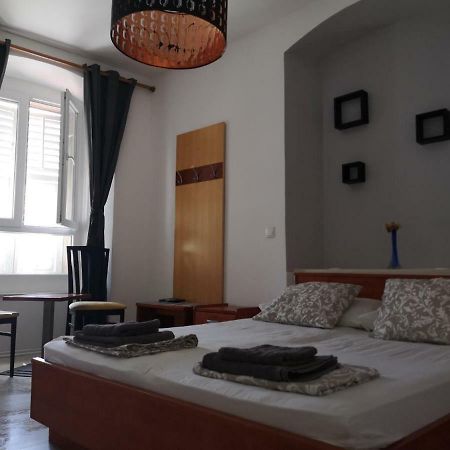 Main Bus Station Rooms Dubrovnik Ngoại thất bức ảnh